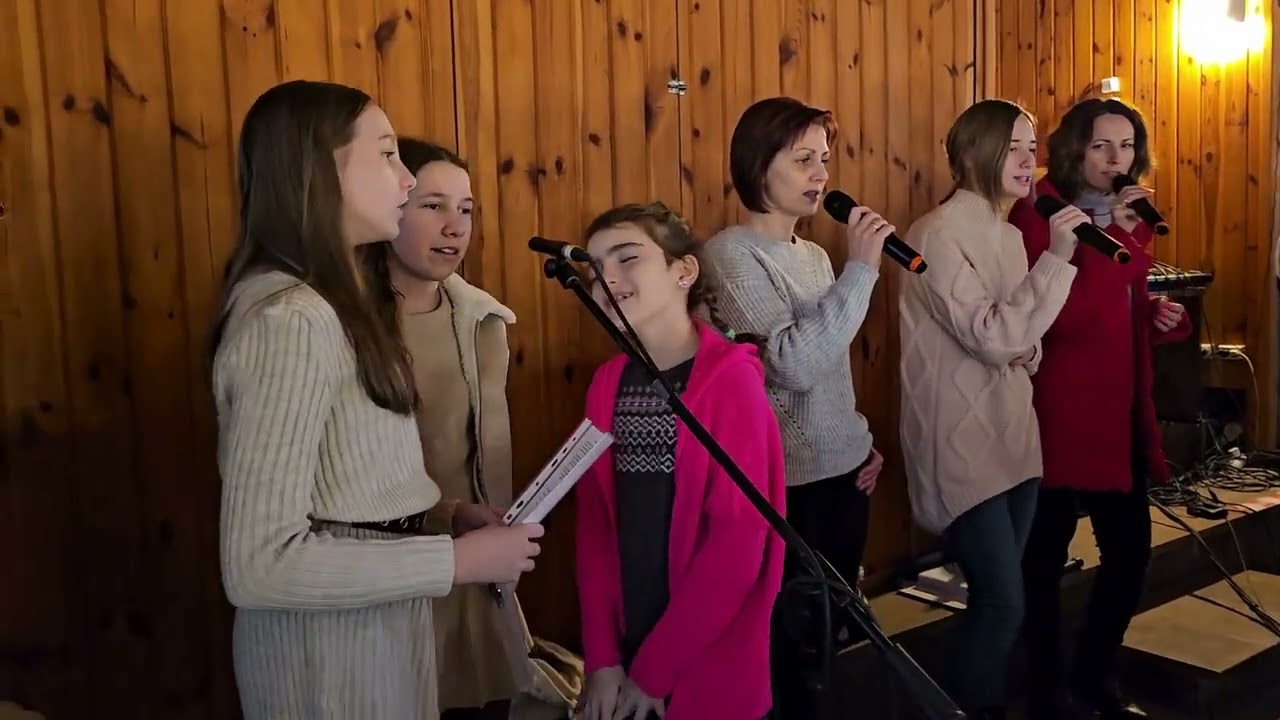 Schola GRATIA Iława - Święty Święty Święty Pan Bóg zastępów hosanna - Live