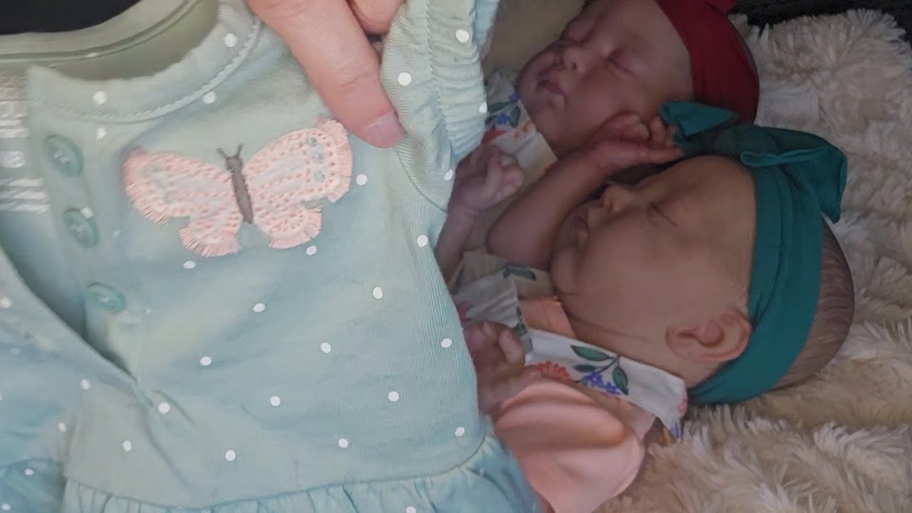 Twin Tuesday! Which Type of REBORN BABY TWIN do you Prefer? - Change & Chat with the Mia Twins