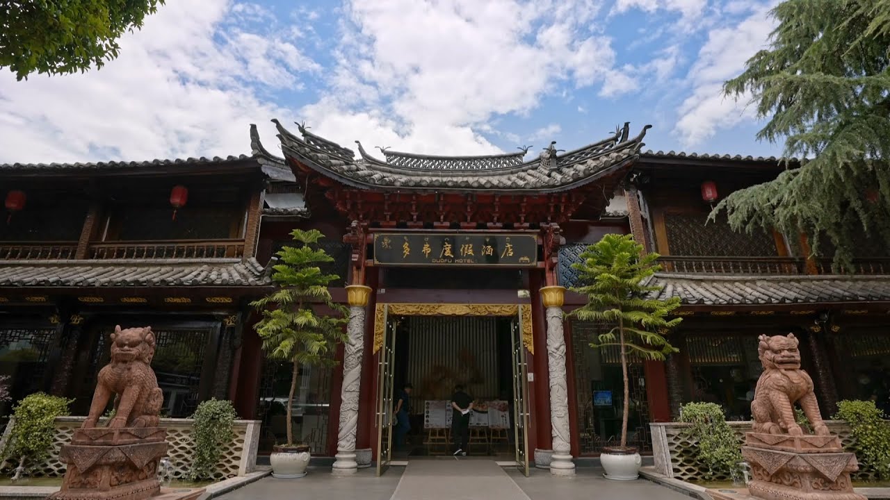 Lijiang Duofu Resort Hotel