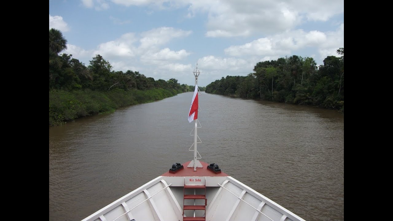 Viagem de barco Belem Manaus rio amazonas - boat trip along the Amazon River Brazil