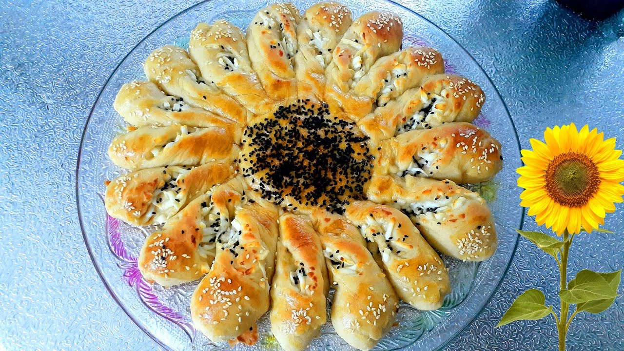 فطيرة دوار الشمس بحشوة الجبنة اللذيذة بعجينة هشة و طرية 😍 الذ عشاء و فطور فطيرة الجبن 🥰💫❤