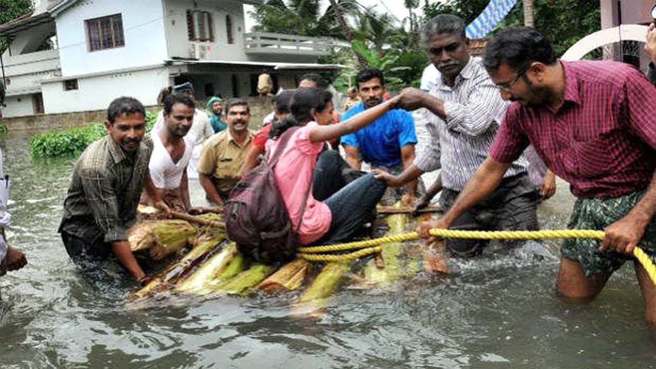 Kerala floods live coverage: Ground Report from Aluva - Watch Exclusive