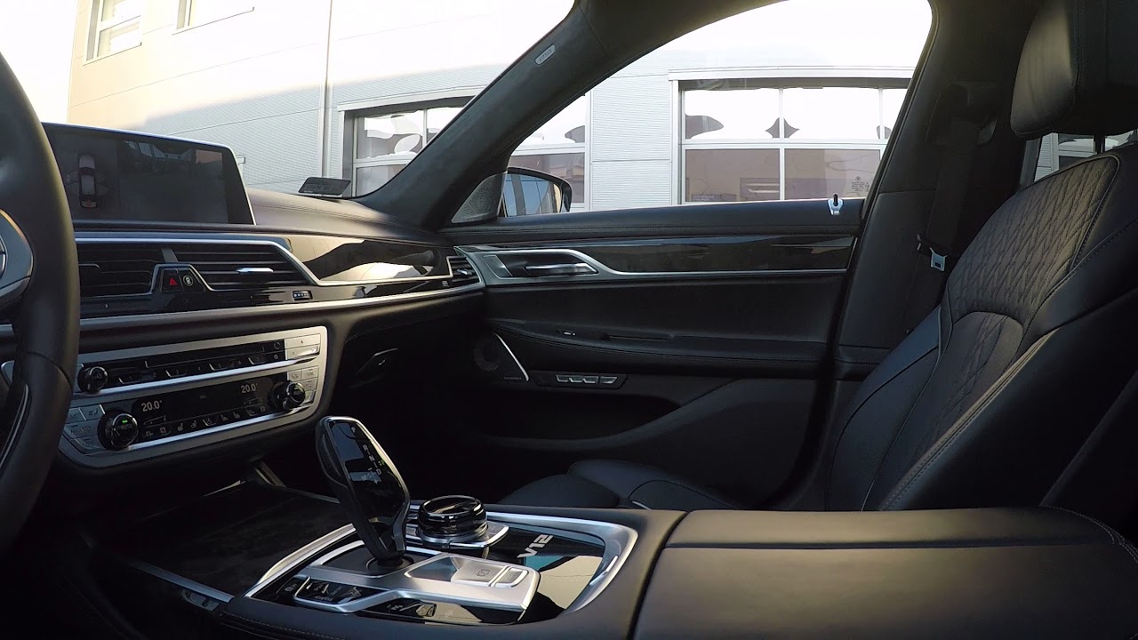 BMW 760iL xDrive V12 w BMW Team