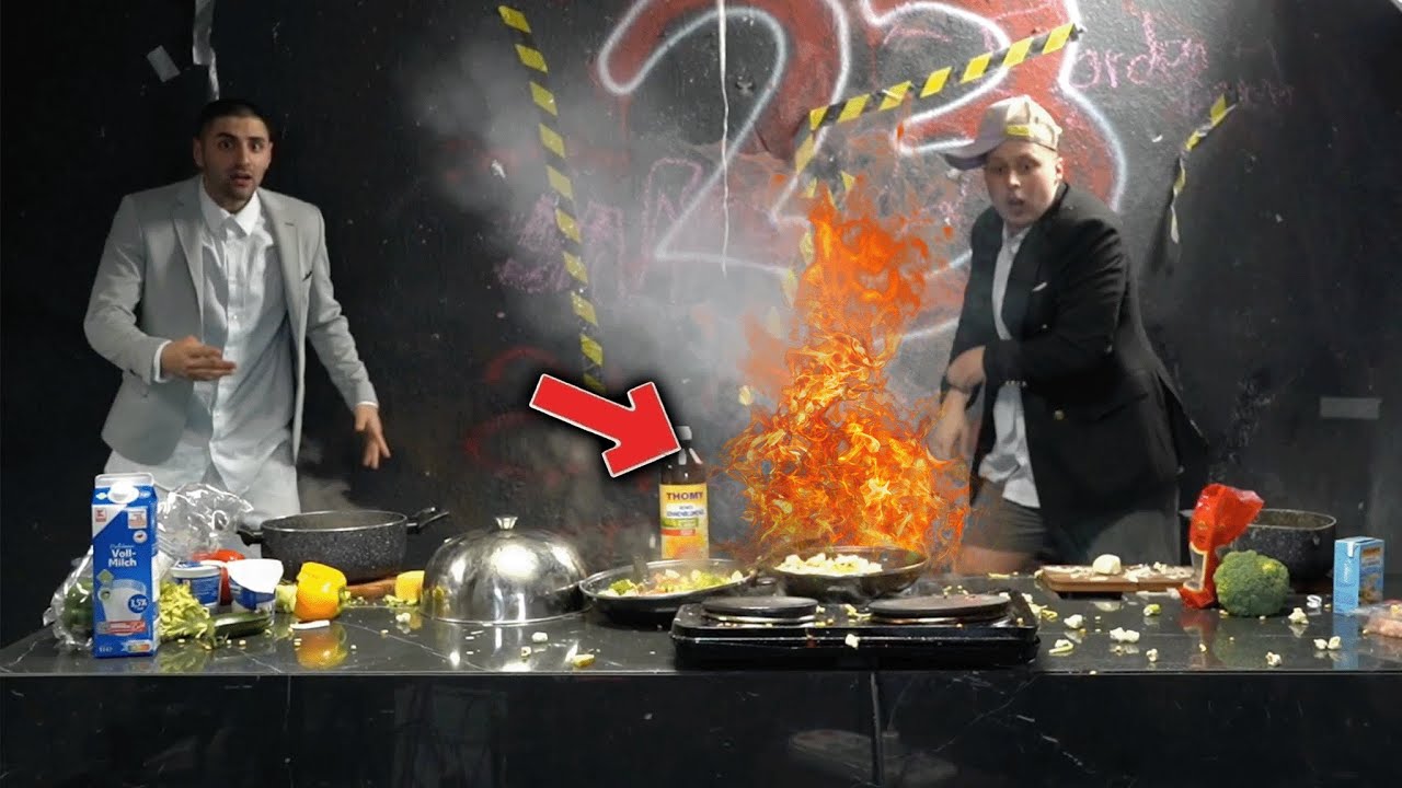 WER MACHT DIE BESSERE PASTA (Küche brennt fast) | Jordan & Semih