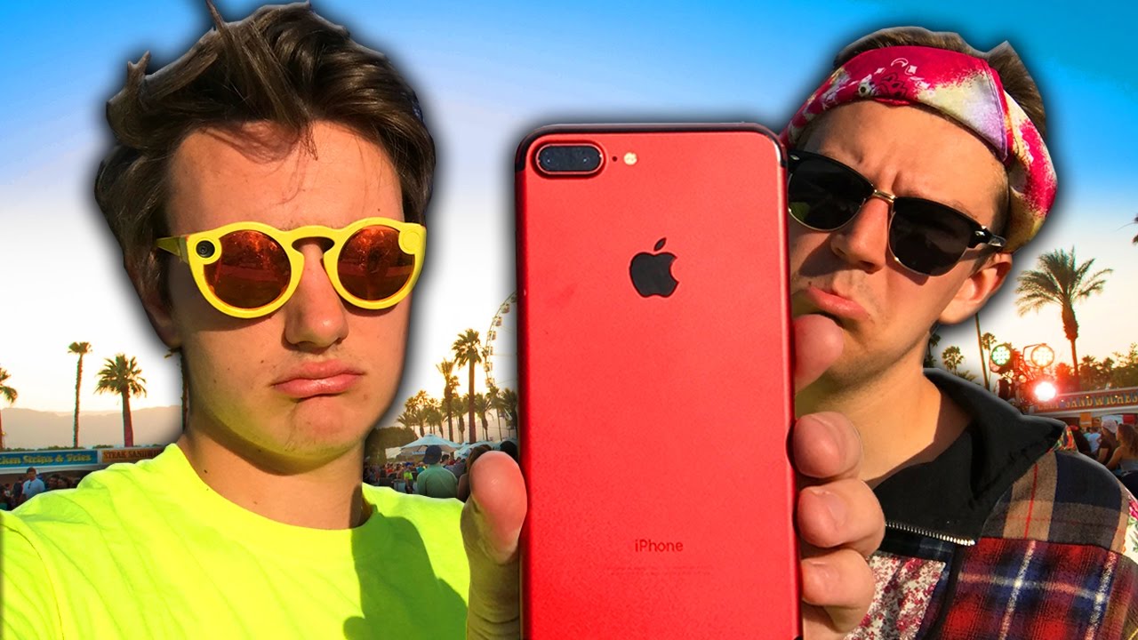 У меня украли iPhone на фестивале Coachella (мужчина со 100 телефонами)