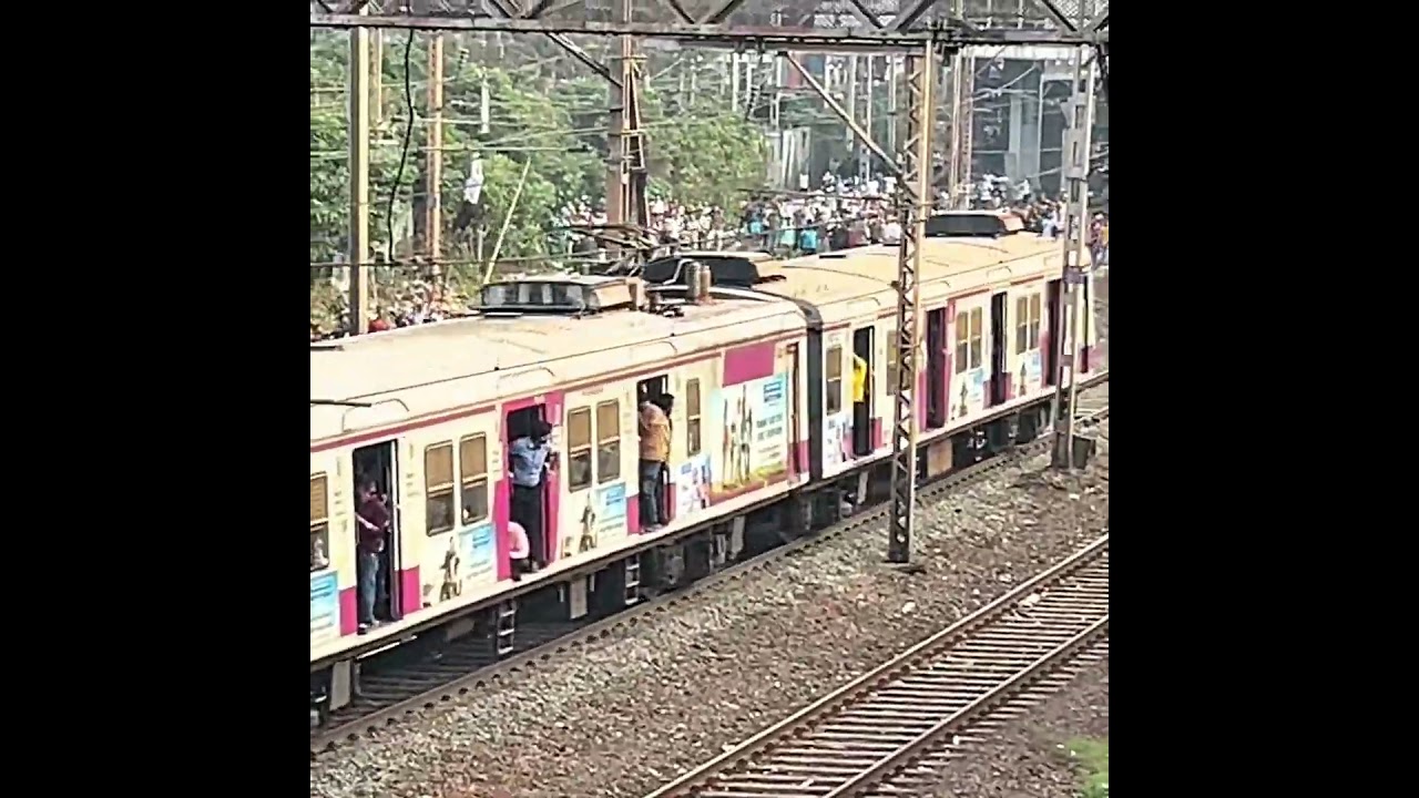 subscribe for more videos ✅#TrainAccident #RealFootage #Shorts #RailwayAlert #ItachiVlogs