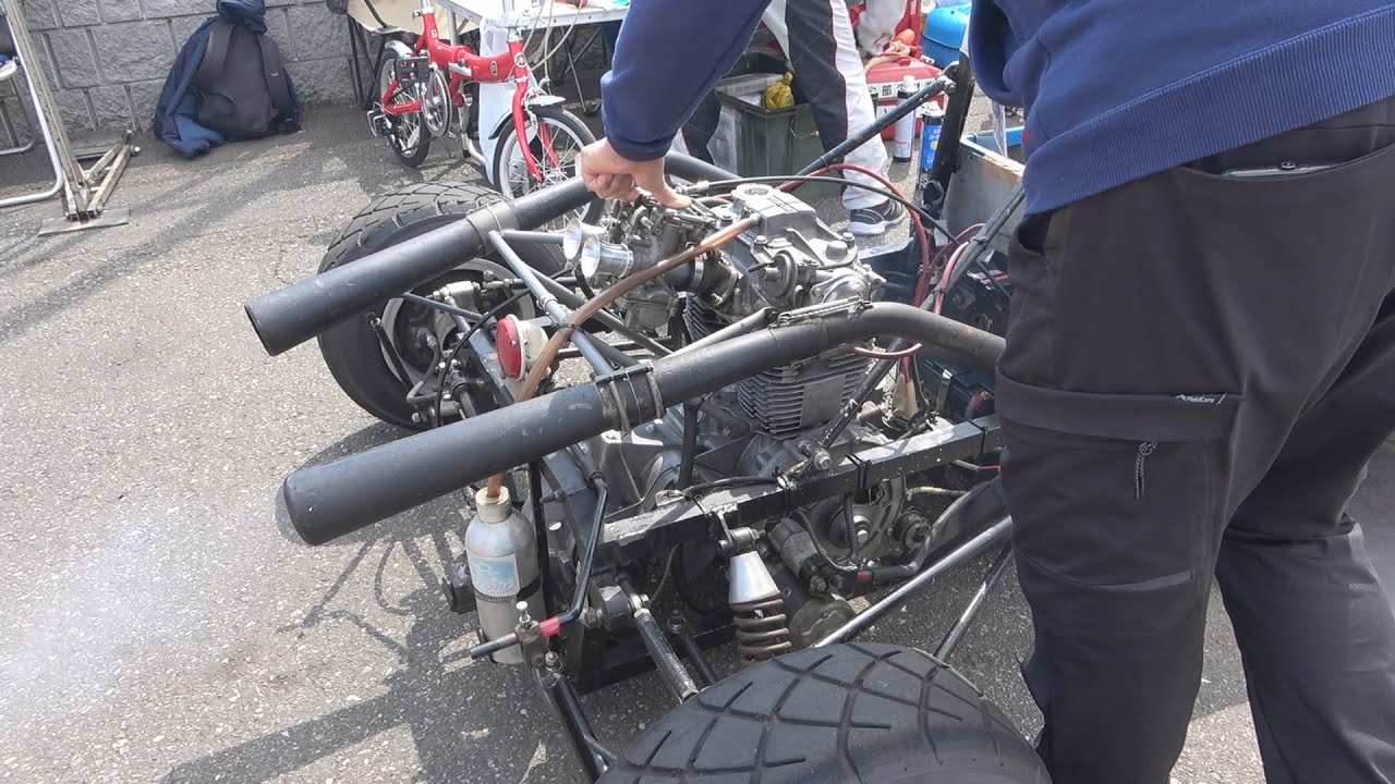 【2スト爆煙始動!】 Two-Stroke Mini F1 Soud（FL）2スト水冷3気筒と空冷2気筒エンジンの爆音を堪能。