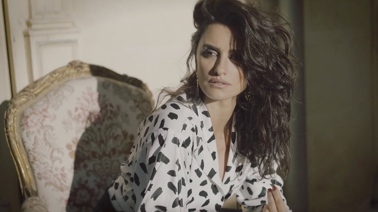 Penelope Cruz On Becoming Donatella Versace  | NET-A-PORTER