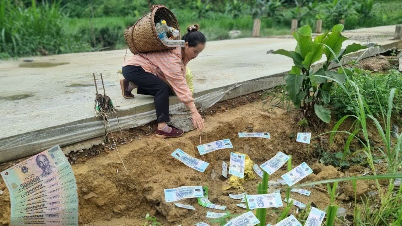 Poor 17-Year-Old Single Mother Finds a Bag Full of Money While Picking Trash on the Street