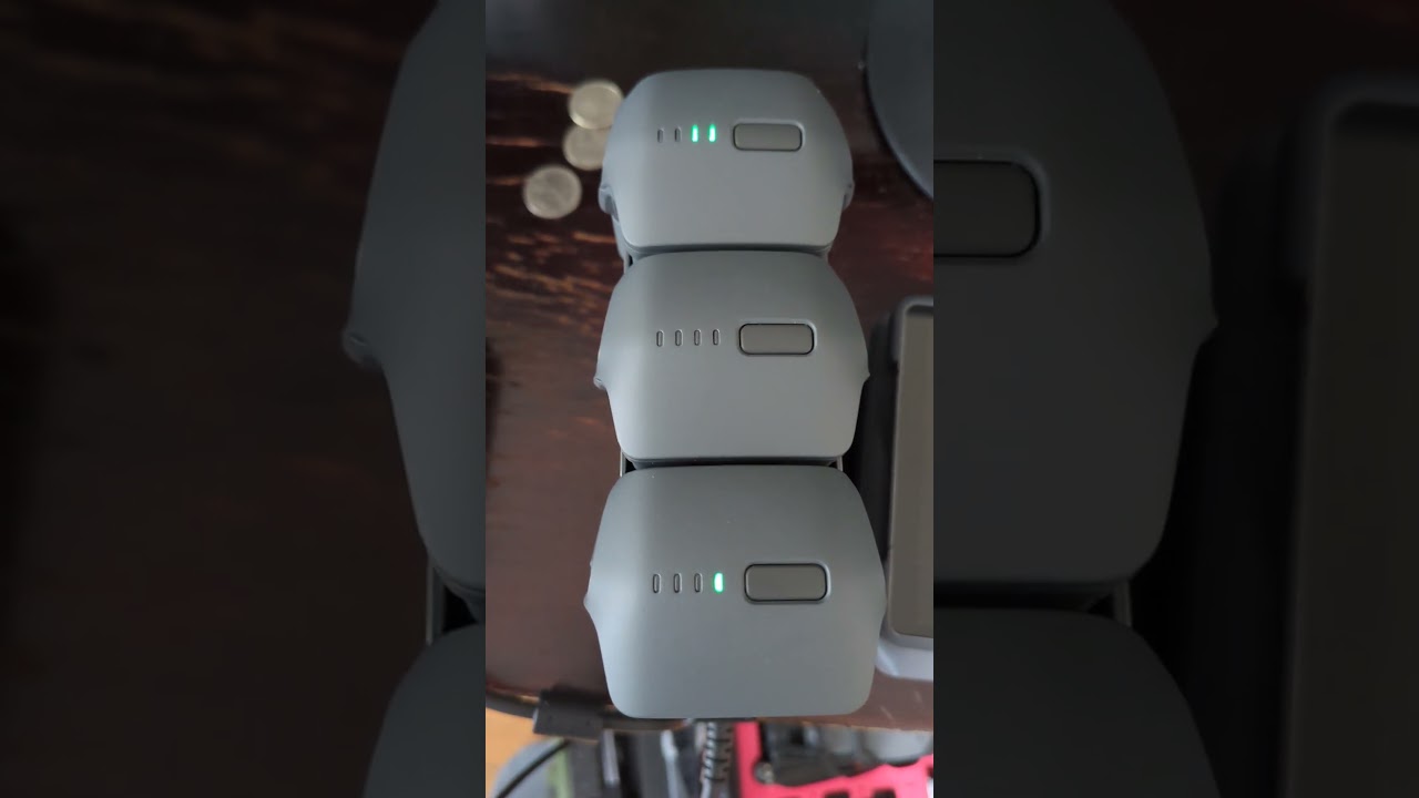 DJI Mavic 4 Pro - Multi Charging Capability 😯#dji #mavic4pro