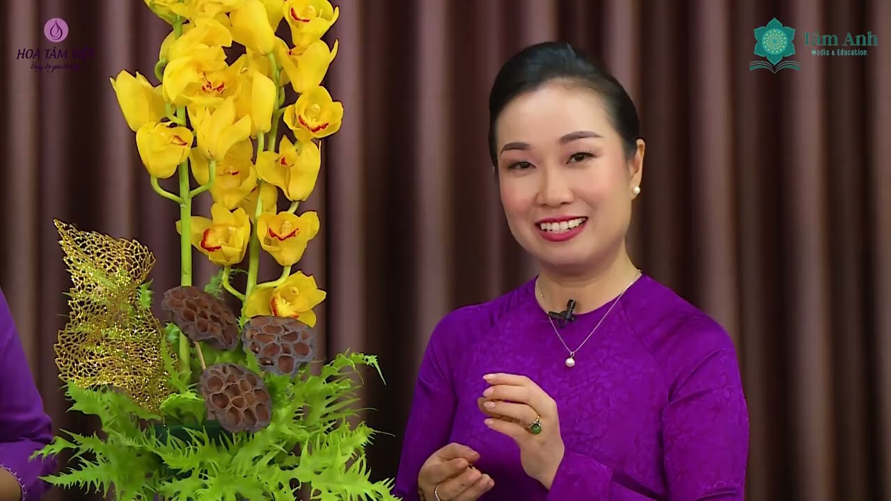 Cắm hoa dạng thẳng vói HOA ĐỊA LAN | Hướng dẫn cắm hoa cơ bản