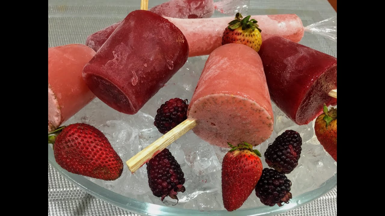 Helados de fruta🍓🍇🍓🍇 con agua, FRESAS Y MORAS