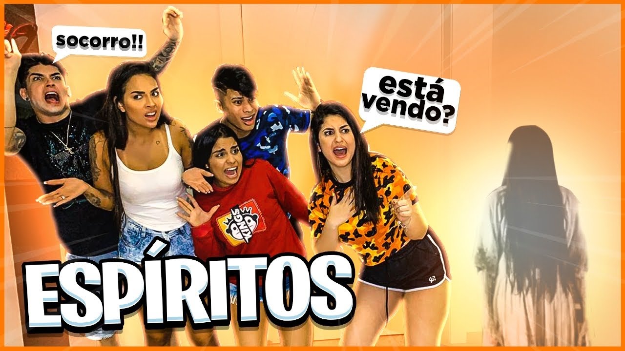 VI UM ESPÍRITO NA FRENTE DE TODOS DA MANSÃO!! 😱