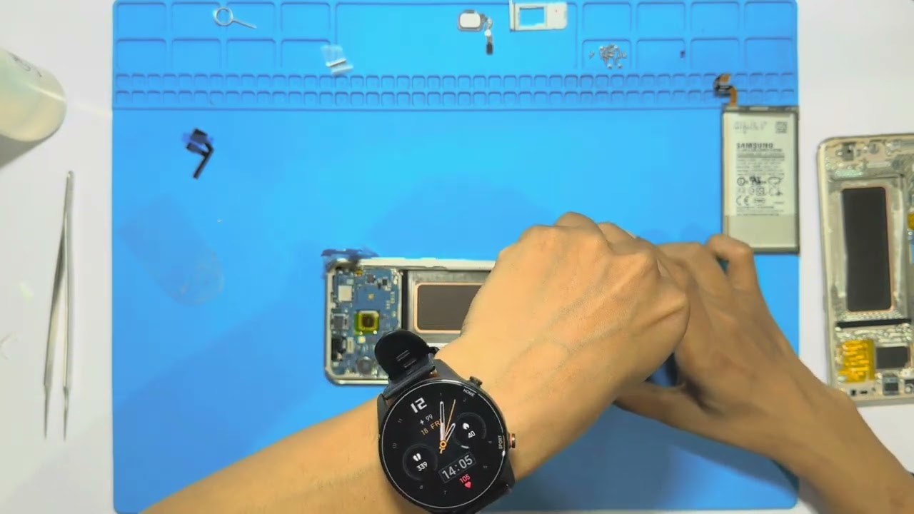 Ganti LCD Samsung Galaxy S8+