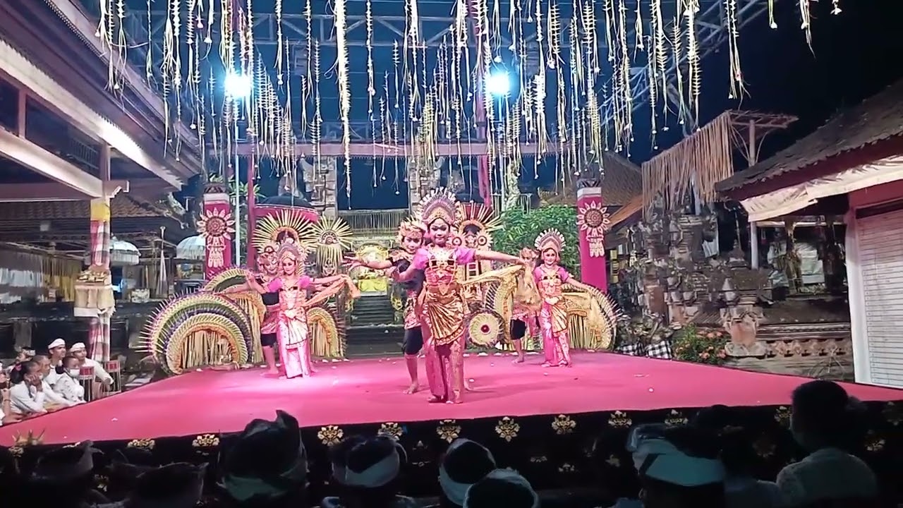 Tari kembang janger