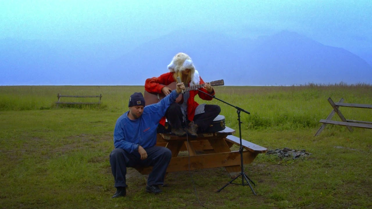Swirly Ditties by Dora Jar live in Hope, Alaska