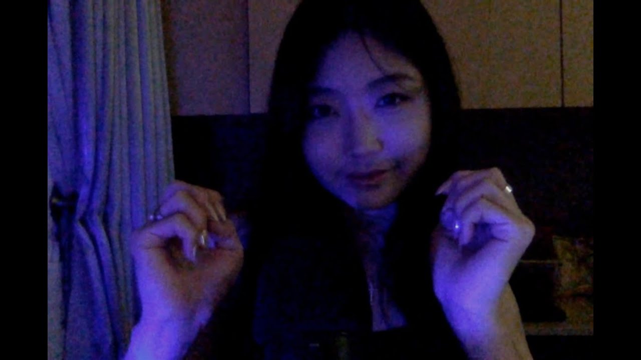 Day 25♡ ASMR tingly nail triggers💅 nail clicking, nail tapping, hand sounds, peeling fake nails✩₊˚.🎧