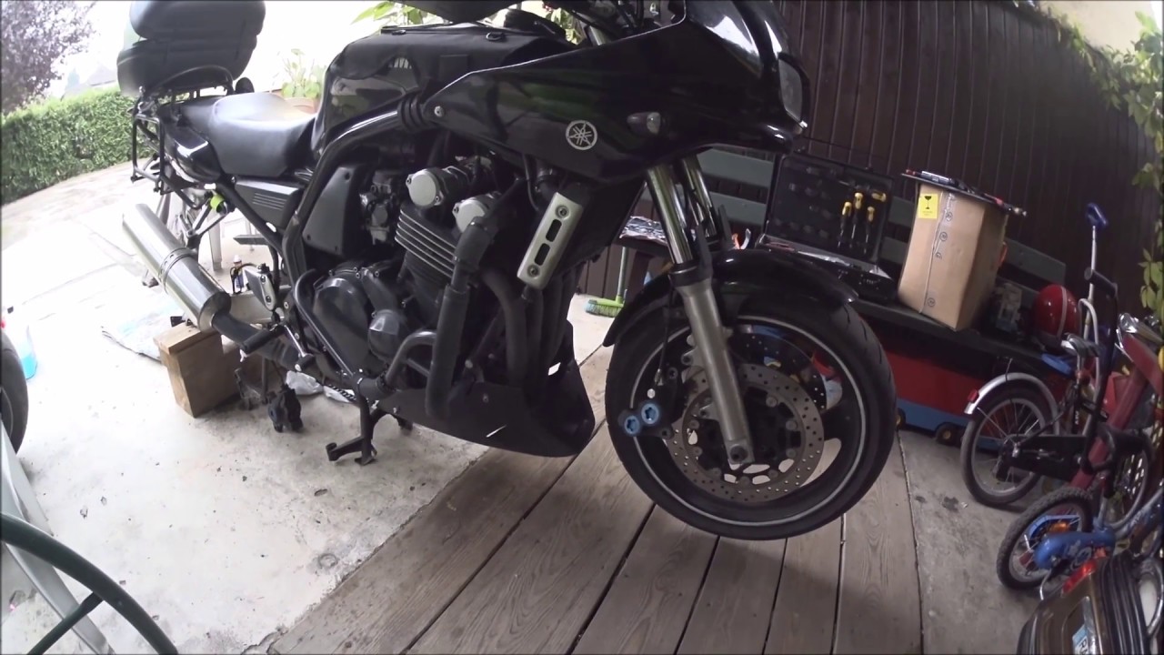 FZS 600 - Wymiana opon (Metzeler Z8 Road Interact).
