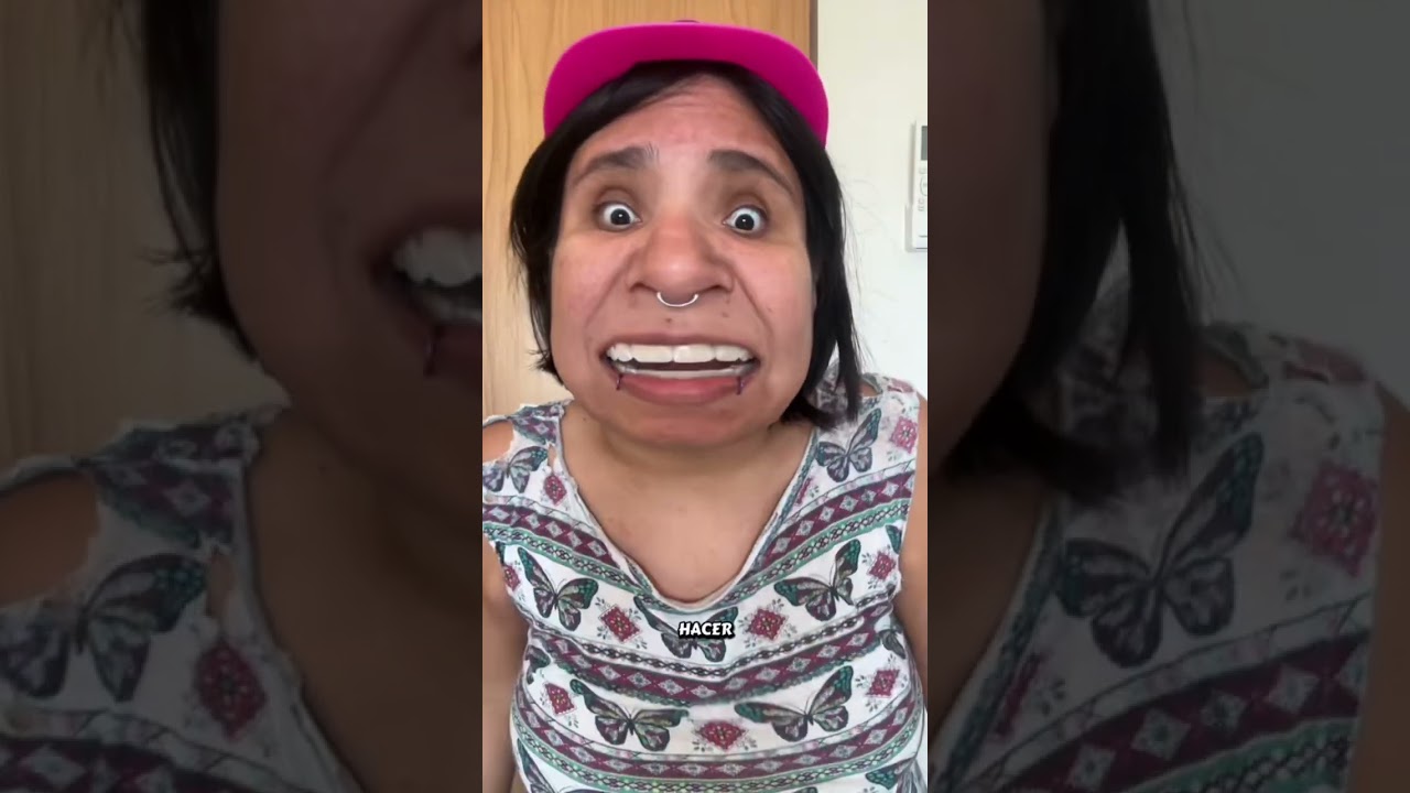 Cuando la esposa de tu jefe se va a poner uñas en la noche 😳