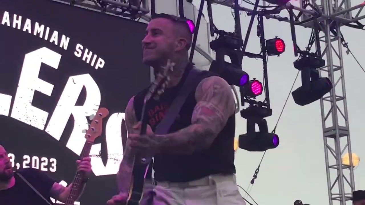 Broilers - Tanzt Du Noch Einmal Mit Mir? (live) - Pool Stage, Salty Dog Cruise 2023 - 11 Nov 2023