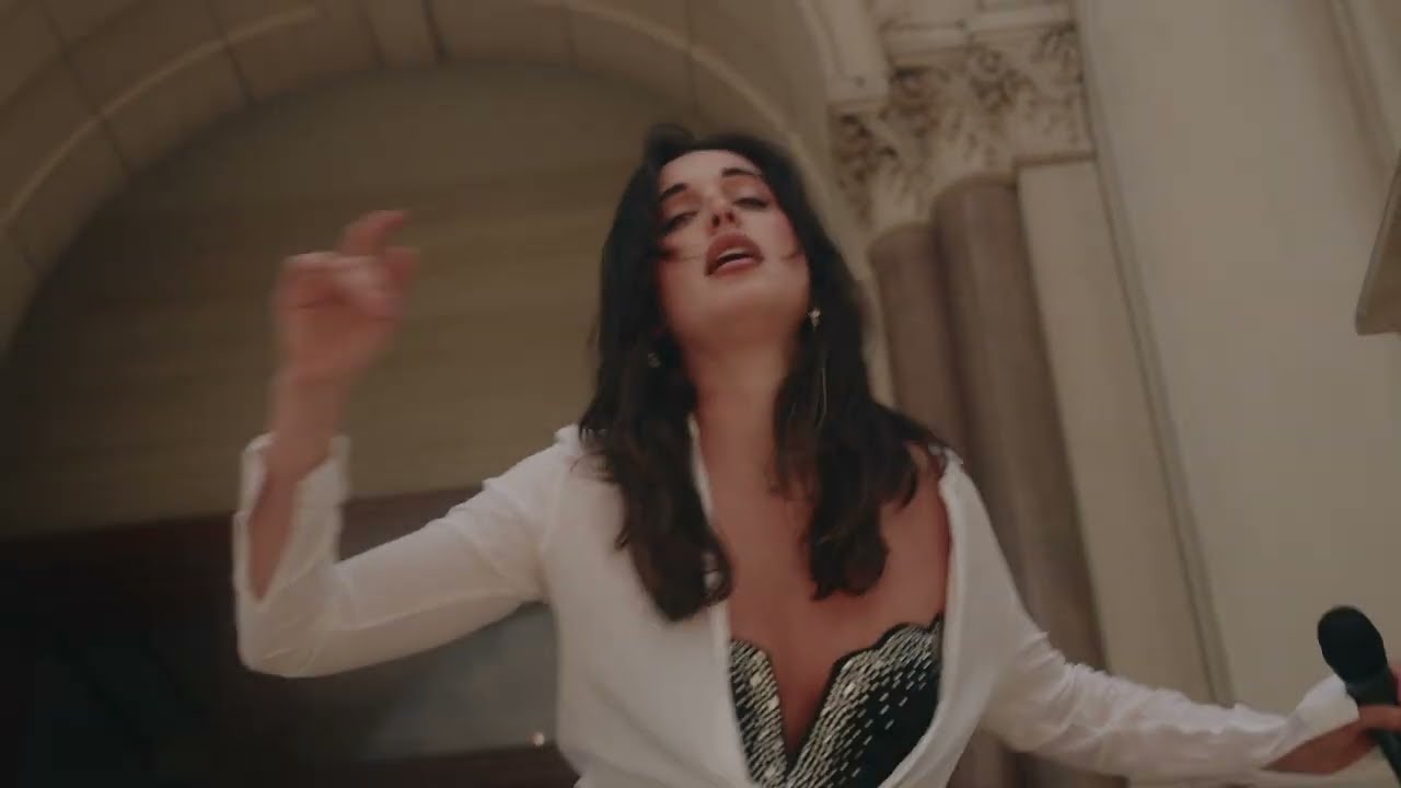 Leila Pari - A Little Longer (Official Music Video)