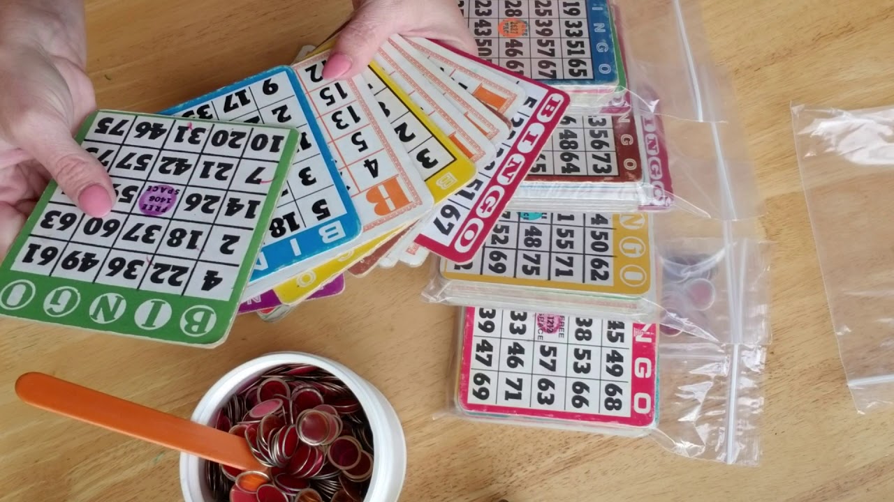 10 Vintage bingo cards & 25 Vintage bingo chips only $9