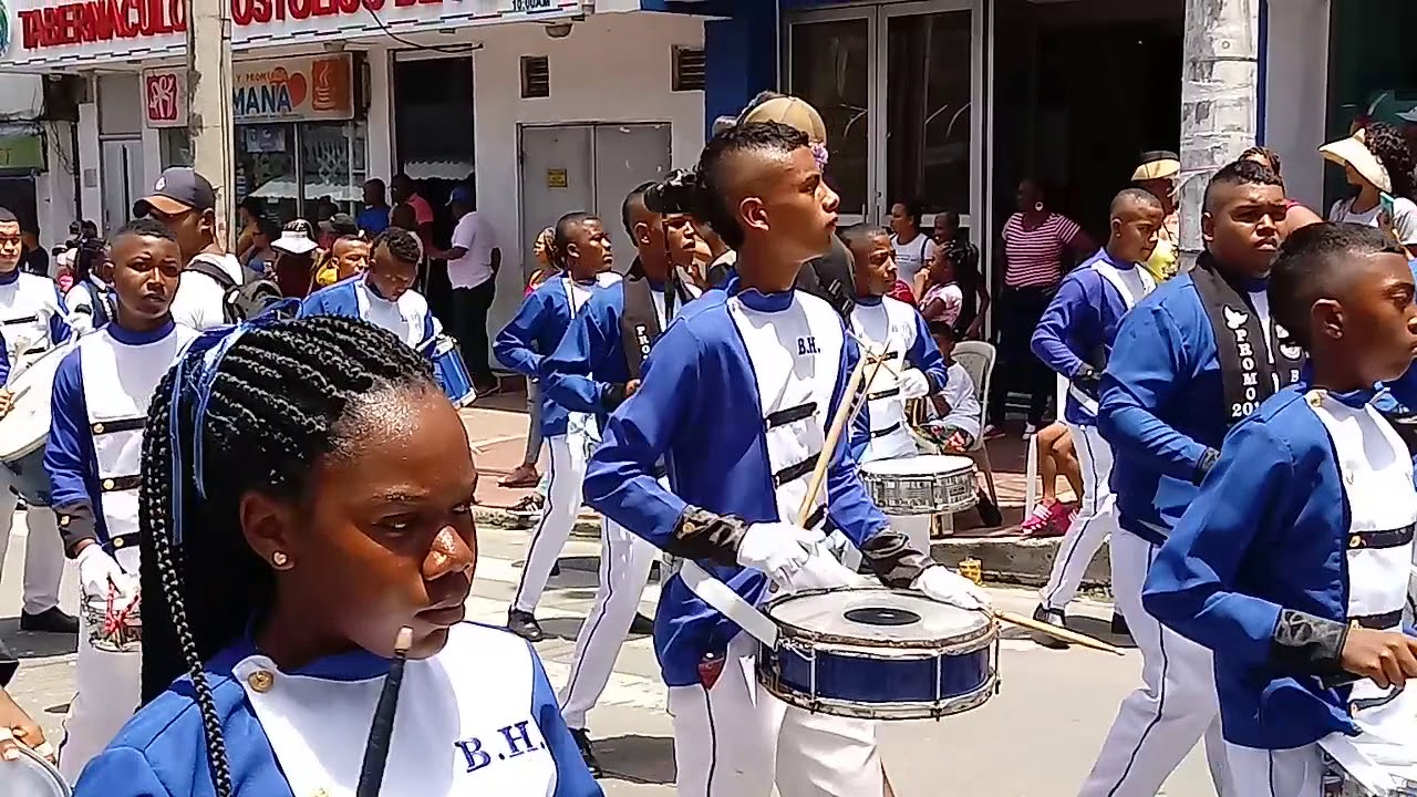DESFILE 20 DE JULIO DEL COLEGIO BROOKS HILL BILINGUAL SCHOOL 2019