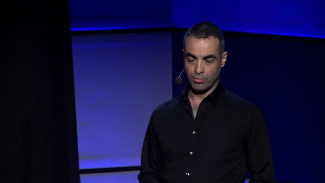 Ξέχνα ποιος είσαι, για να βρεις ποιος είσαι: Giorgos Kolliopoulos at TEDxAUEB