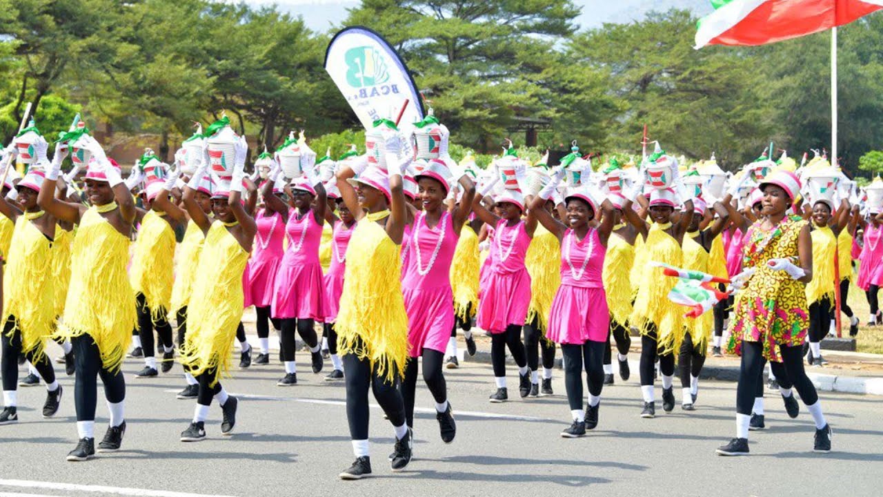 Uko défilé y'abana b'abigeme bitwa aba Majorettes yagenze mu birori vy'isabukuru ya 58 yo kwikukira