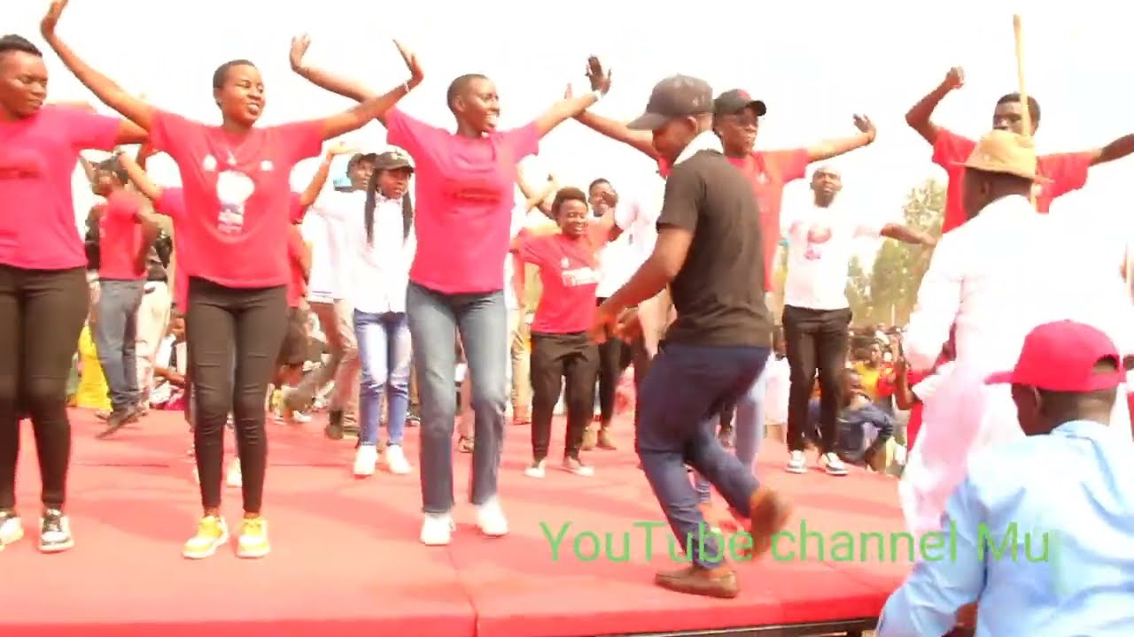 Gakundimuriro: Ya Musheri irahatwitsepe mukwamamaza PEREZIDA PAUL KAGAME Ireberenawe iyi video nshya
