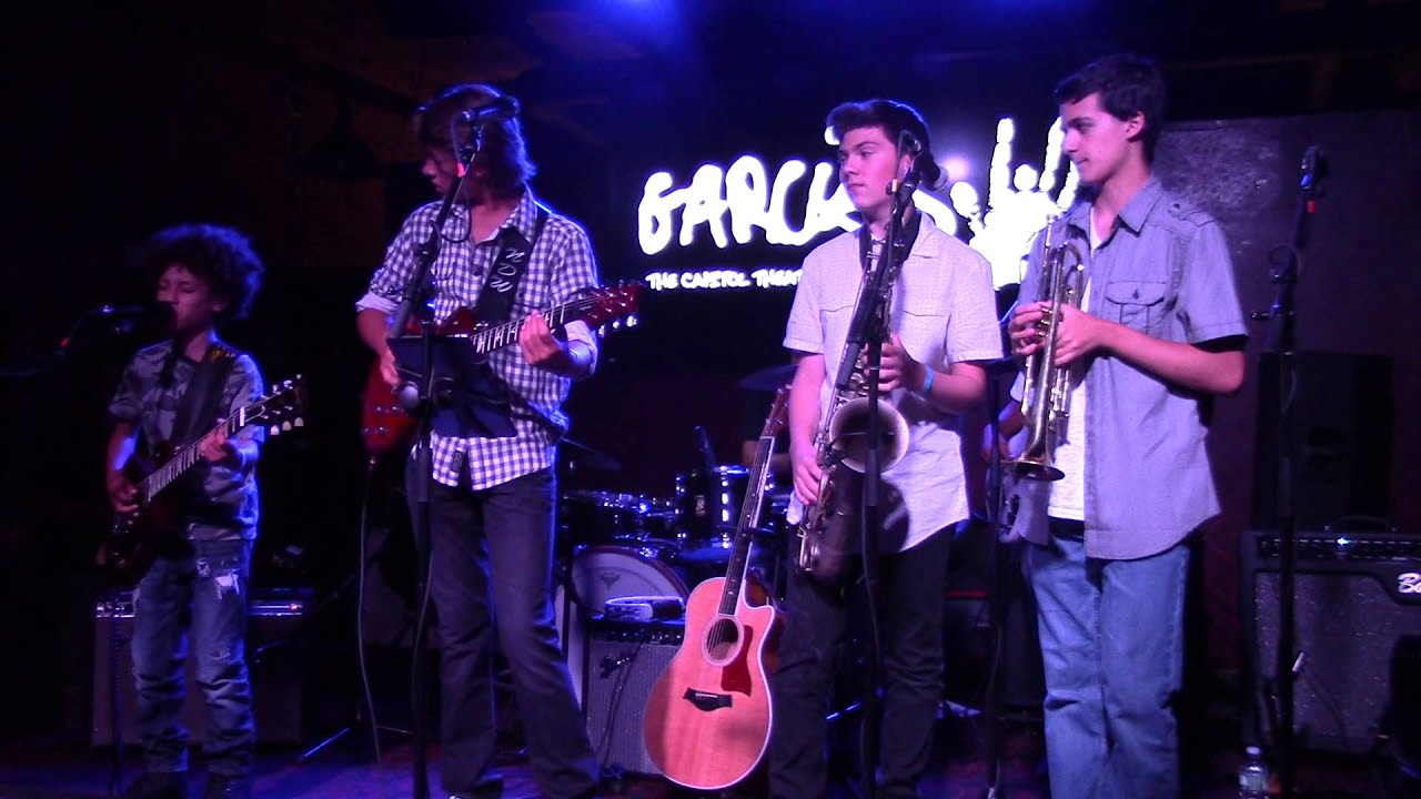 Jam performed by Lions On The Moon with Nicholas Barone, Colin Logatto