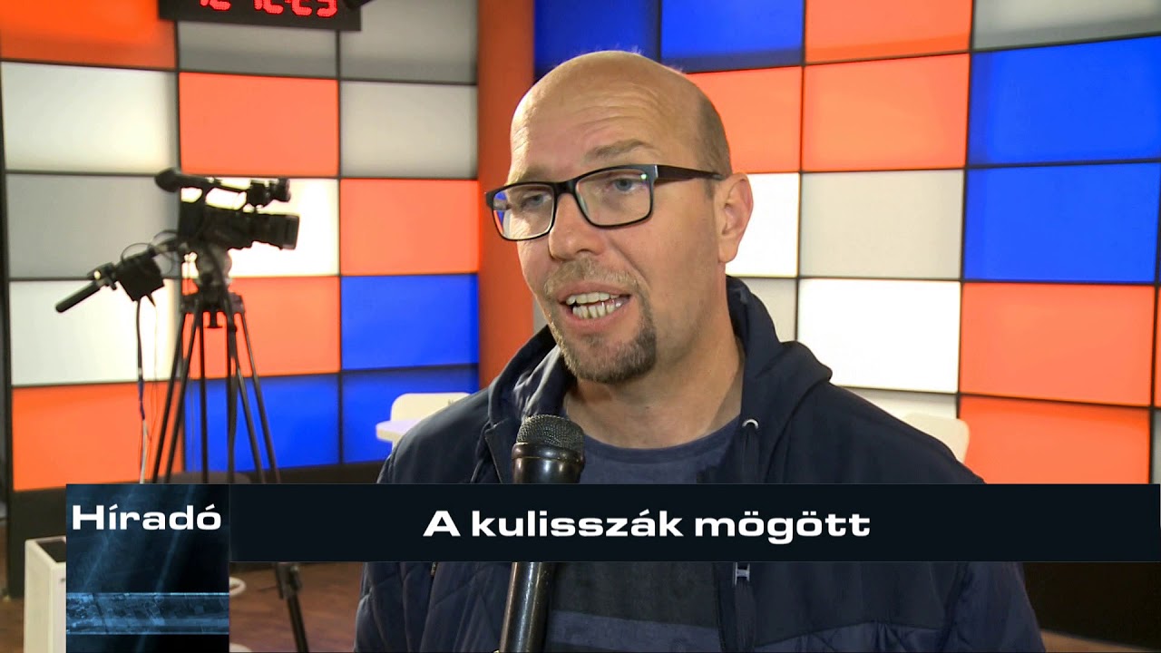 A kulisszák mögött