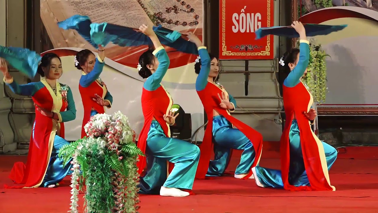 bài múa đường con theo chúa