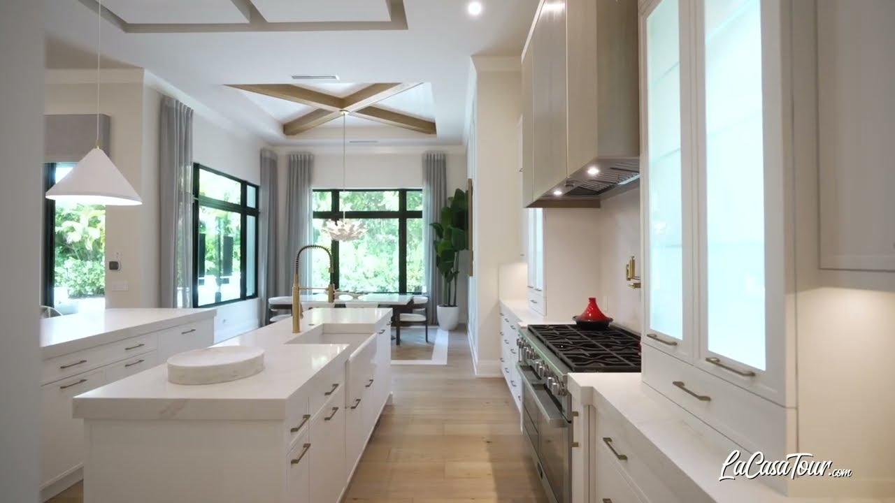 767 Park Shore Dr Naples, FL 34103