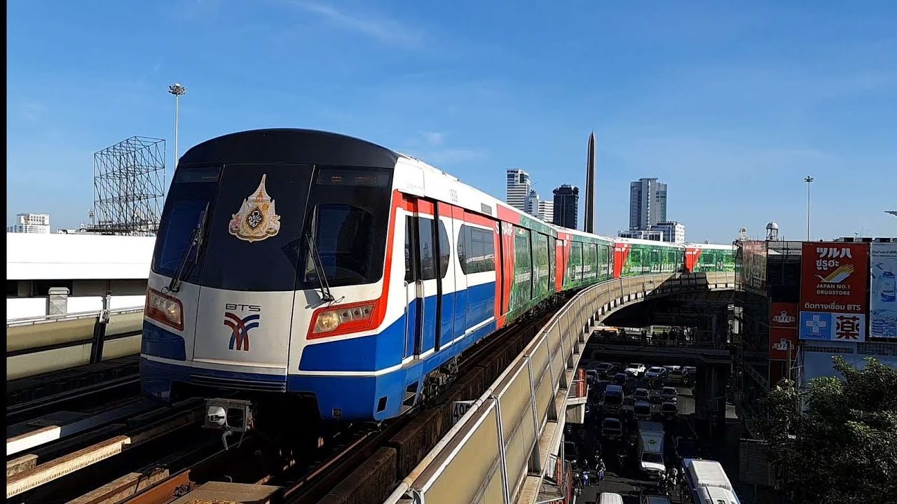 The Skytrain in Bangkok  -  曼谷大众运输系统 / 曼谷BTS - 방콕 스카이트레인 / กรุงเทพ รถไฟฟ้า-บีทีเอส