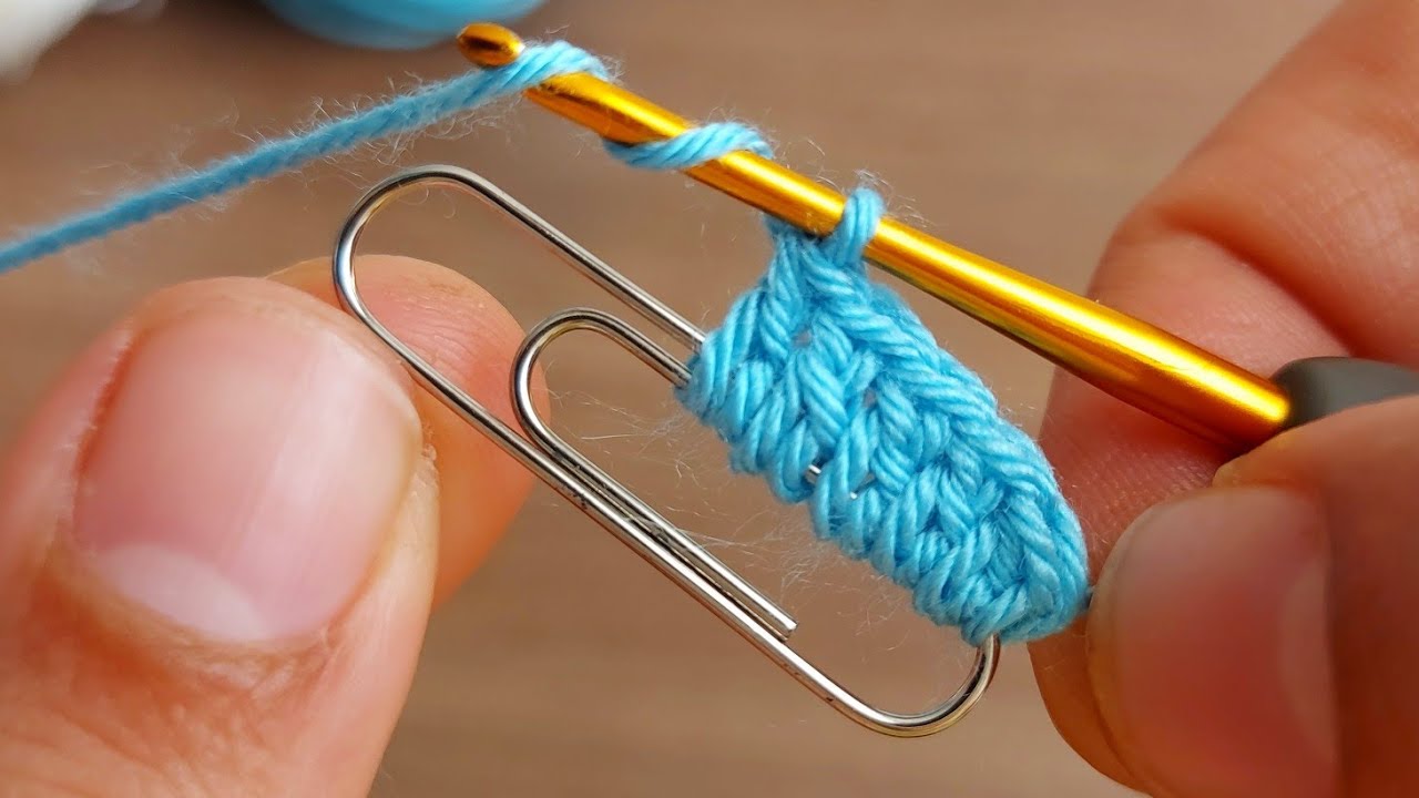 Super Easy Crochet with a Paperclip🖇 Tığ İşi Ataş İle Yapabileceğiniz Muhteşem Örgü Modeli