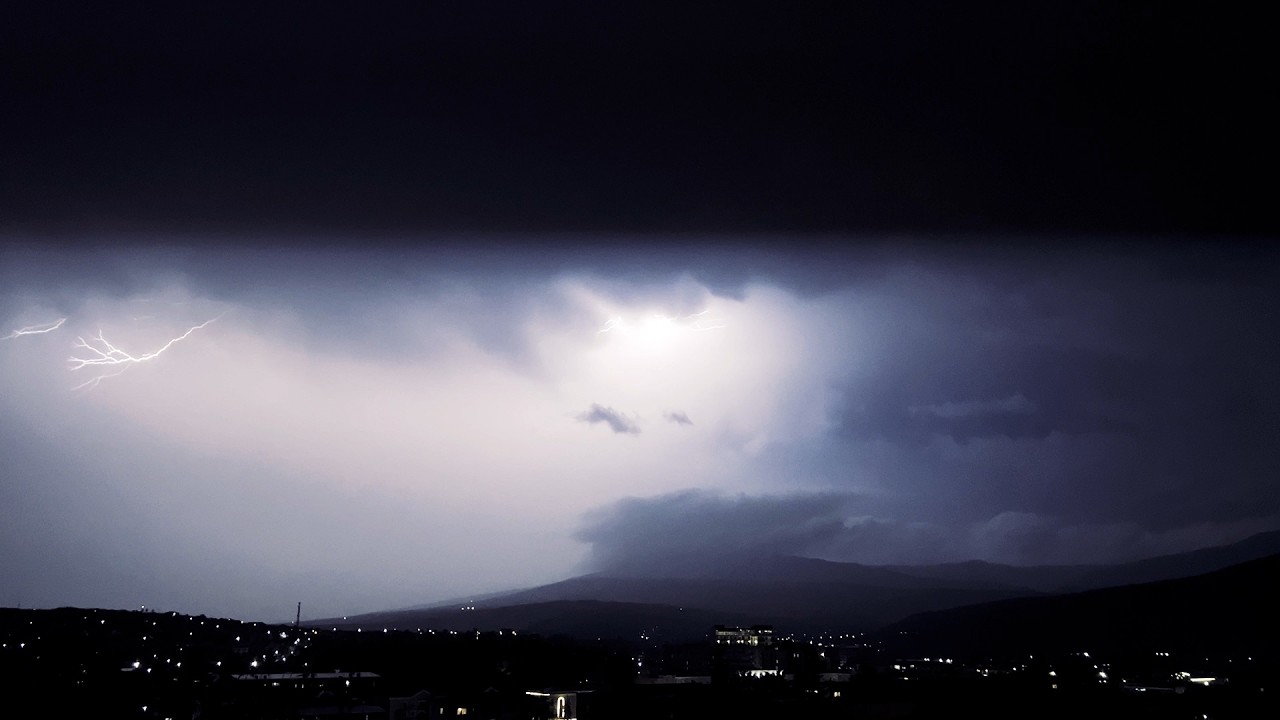 5 Hours of Thunderstorm and Lightning Sounds for Relaxation