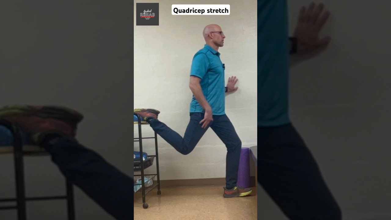 Stretch Your Quads Like a Pro: Dr. Monte's Tips 🔥💯 #fitness #stretching #quads