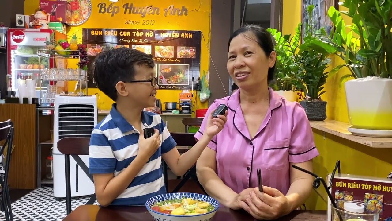 Bát Bún 5000 Đồng Giữa Lòng Hà Nội Dành Cho Các Hoàn Cảnh Khó Khăn | Thầy Giáo Tí Hon