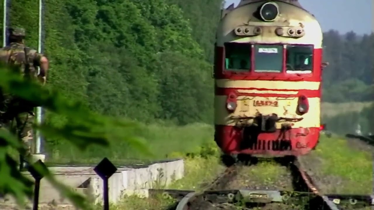 LG D1-557 on the route Kena - Vilnius at Kyviskes station