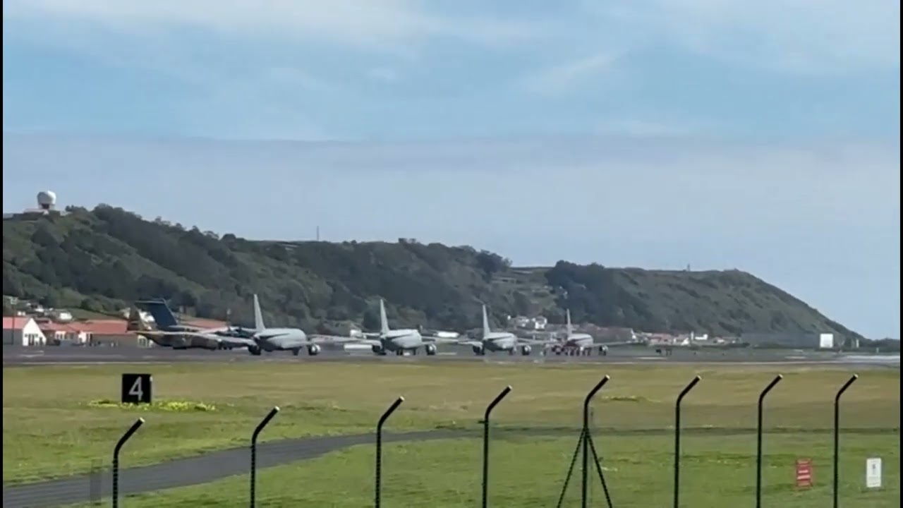 The 🇺🇸USAF's KC-46s are very busy at Lajes.