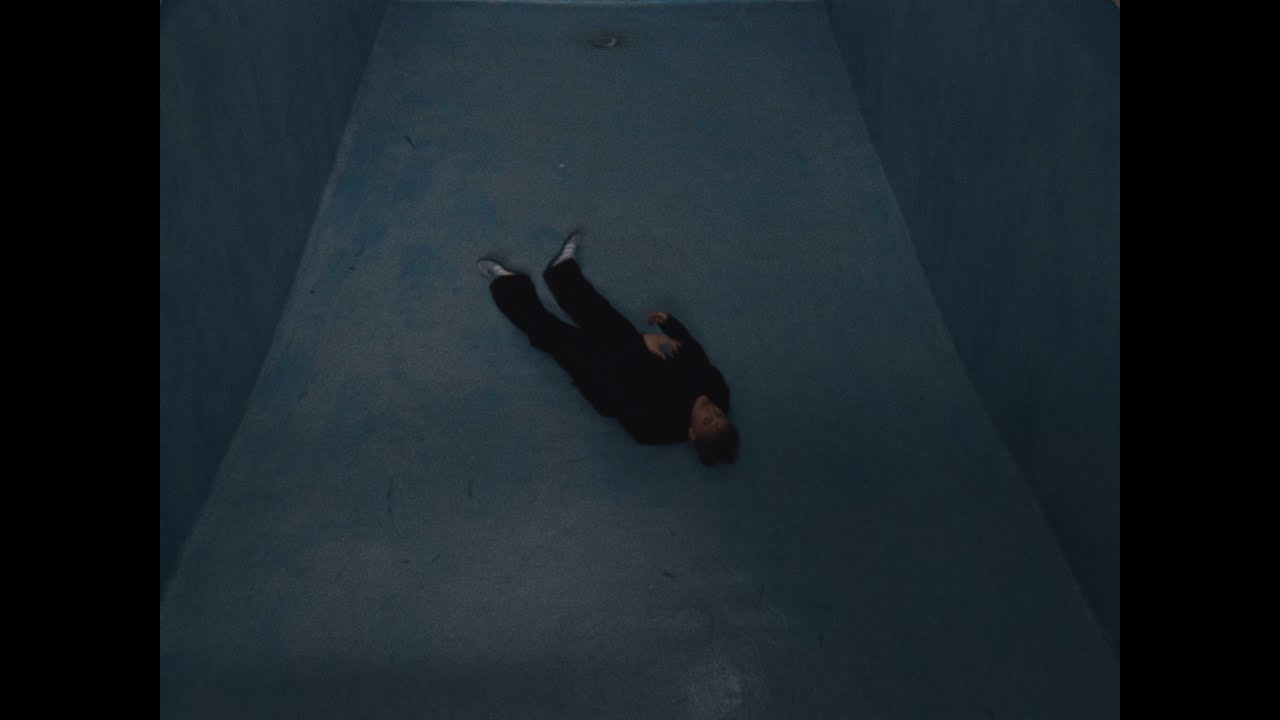 FRISO - Swimming Circles (prod. SOMA)