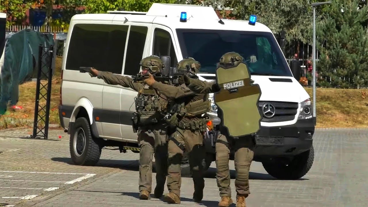 [💥DAS SPEZIALEINSATZKOMMANDO - SEK] Vorführung beim TdoT || Landeskriminalamt / Polizei Berlin