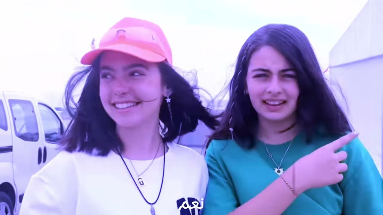 ويني عن ذي لقطة😭💗//كيف توانا استحت لان تشان يناظر فيهم اعععع فديت الخجولة 😭😭😭💗//#تواتشا