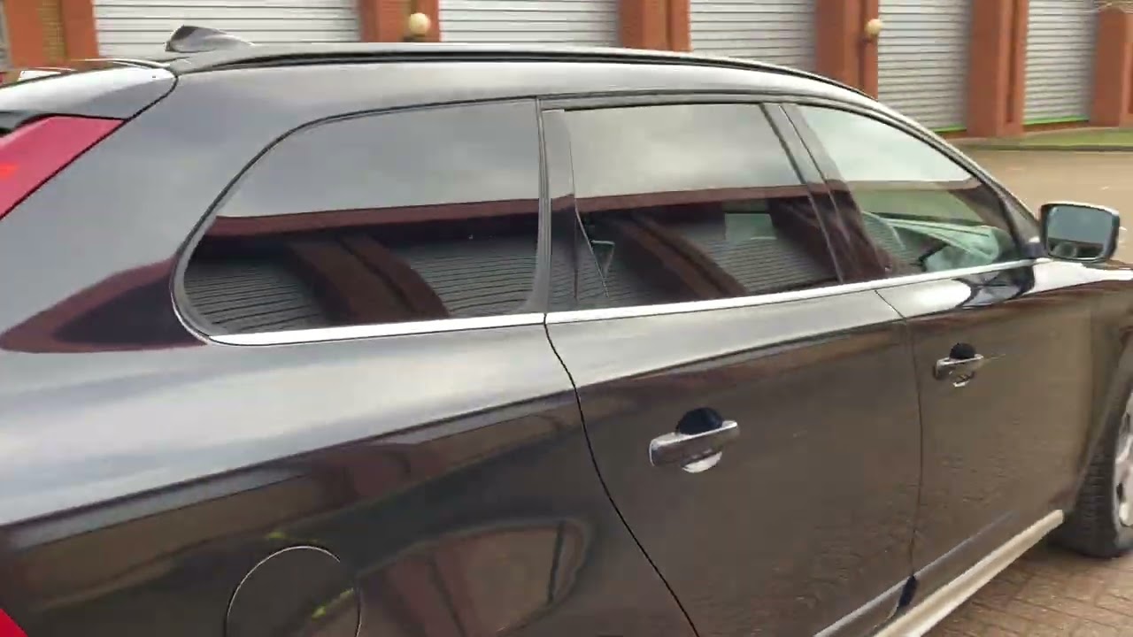 Volvo XC60 2.4 D5 R-Design SUV 5dr Diesel Manual AWD Euro 5 (s/s) (215 ps)