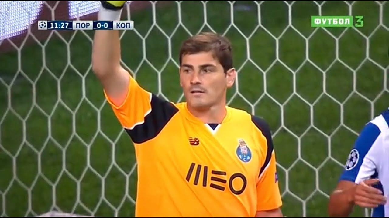 Iker Casillas Vs Copenhagen Home UCL (Group Stage) 2016/17