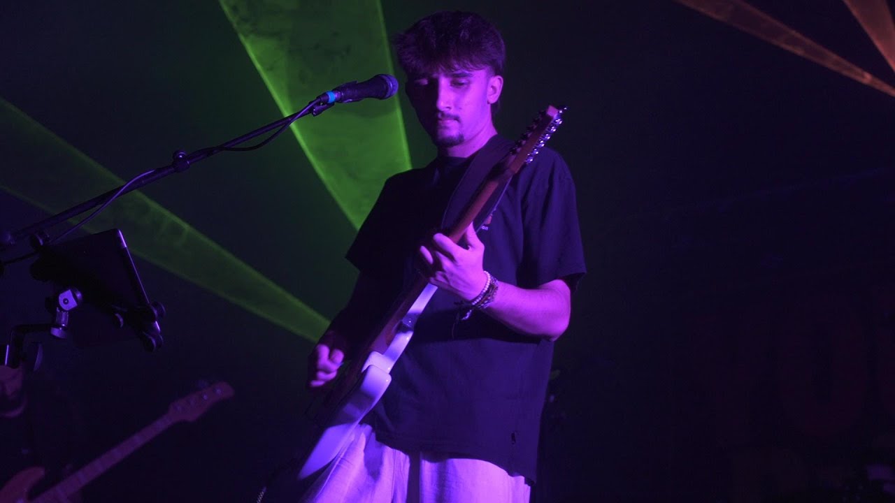 Young Bridge – “Sorrow” (Pink Floyd Cover) | Live at Vox
