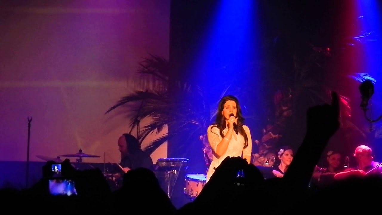 Lana Del Ray - Summertime Sadness - Live Vicar Street Dublin