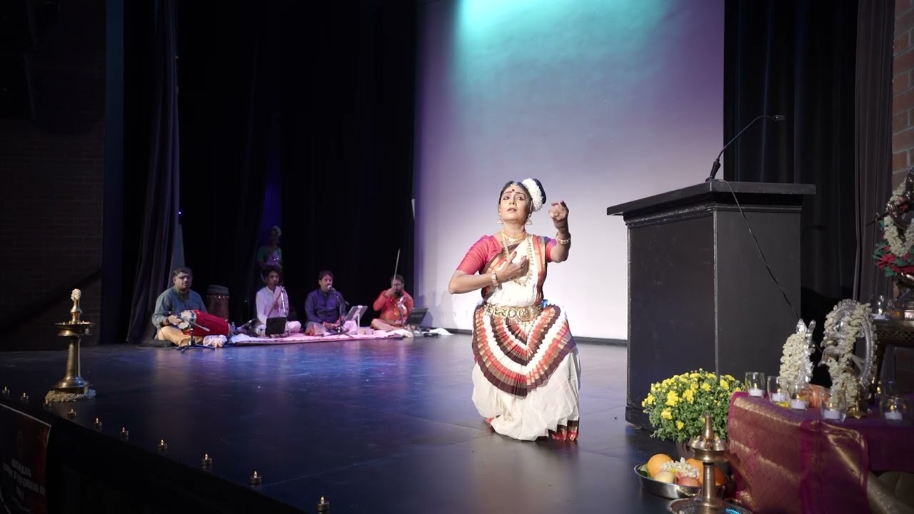 From Naatyamaalika 2024, a Mohiniyattam recital. 