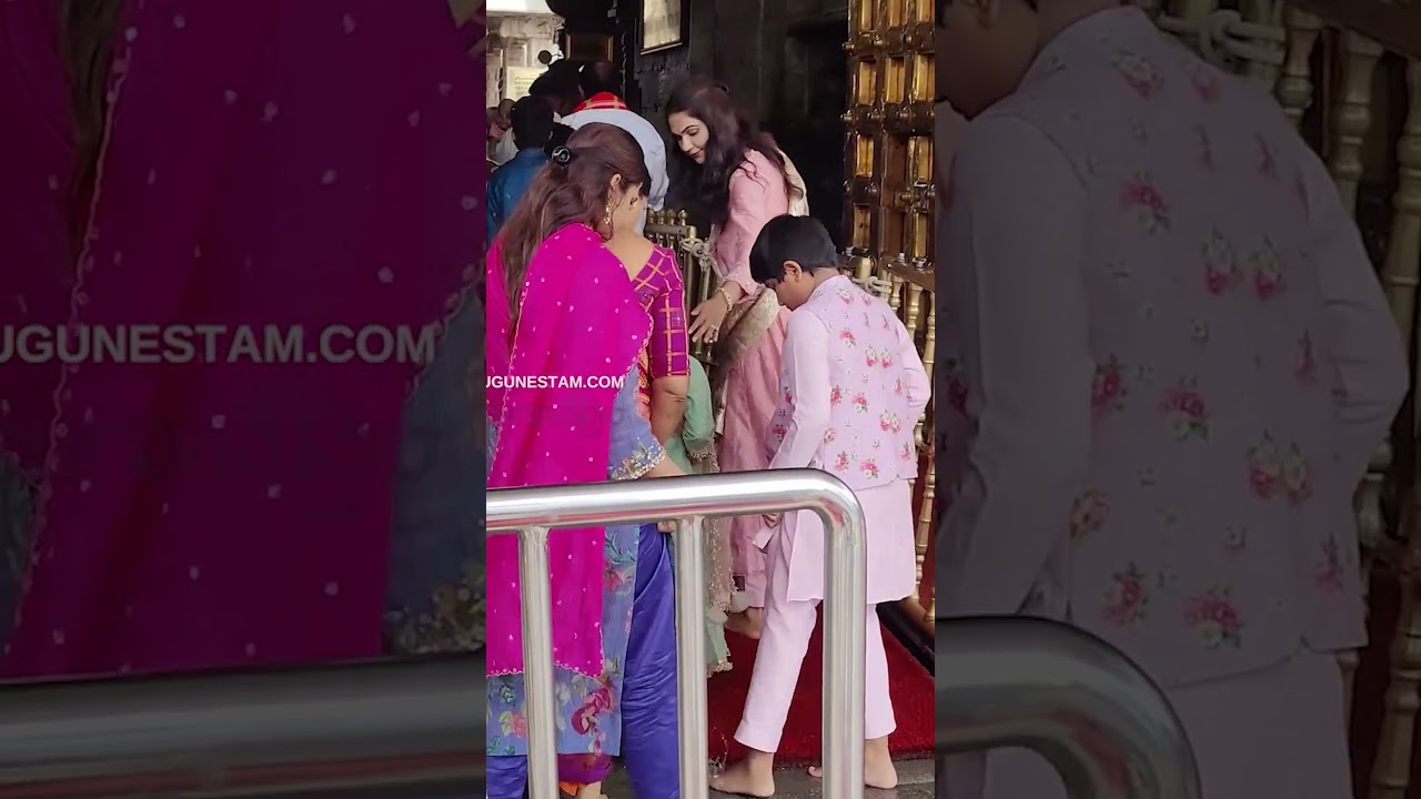 Allu Arjun Wife Sneha Reddy In Tirumala Queue